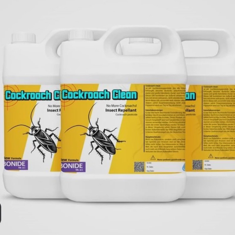 سم عمده سوسک کش 4 لیتری Cockroach Clean ارسال رایگان عمده به همراه سمپاش سر نوشابه ای رایگان مدل 1
